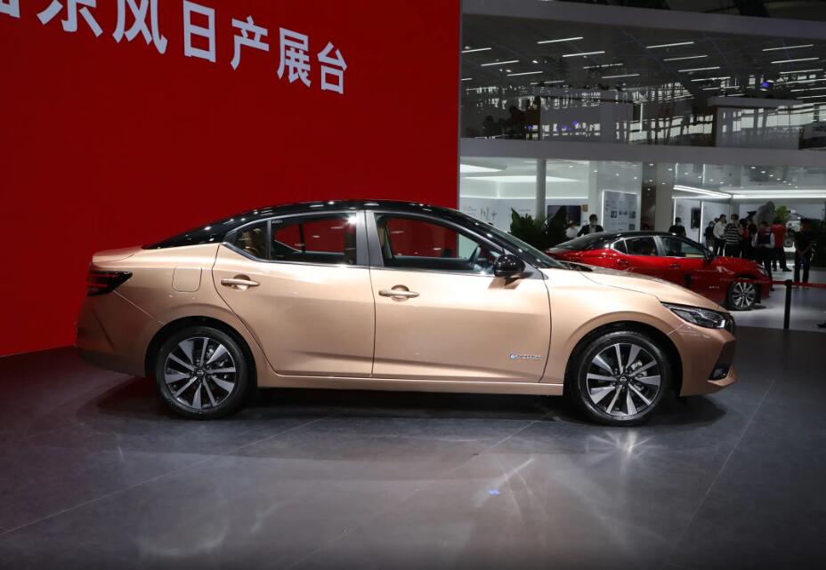 深度評測日產軒逸:好看實用,油耗低至3.73L,A級車銷冠名正言順