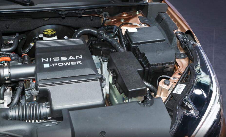 深度評測日產軒逸:好看實用,油耗低至3.73L,A級車銷冠名正言順