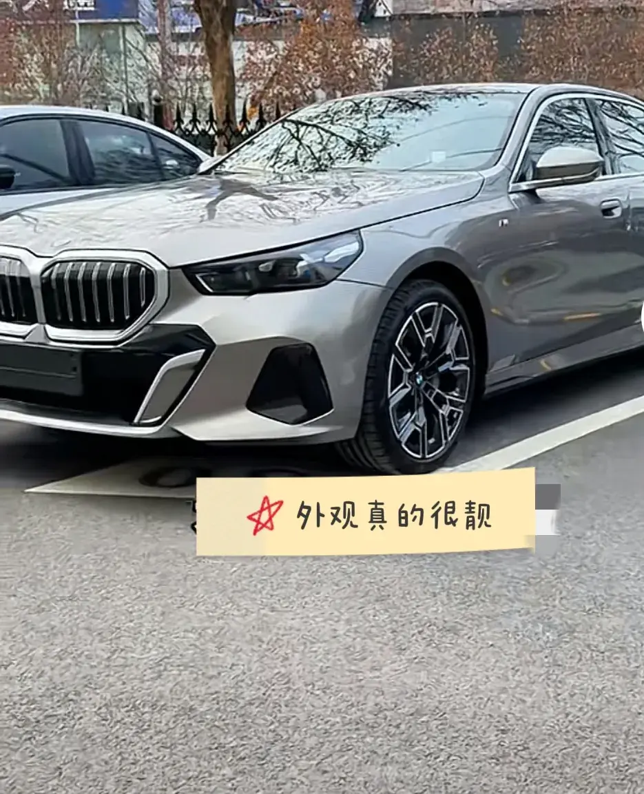 駕駛未來,盡享奢華——寶馬5系的獨(dú)特魅力