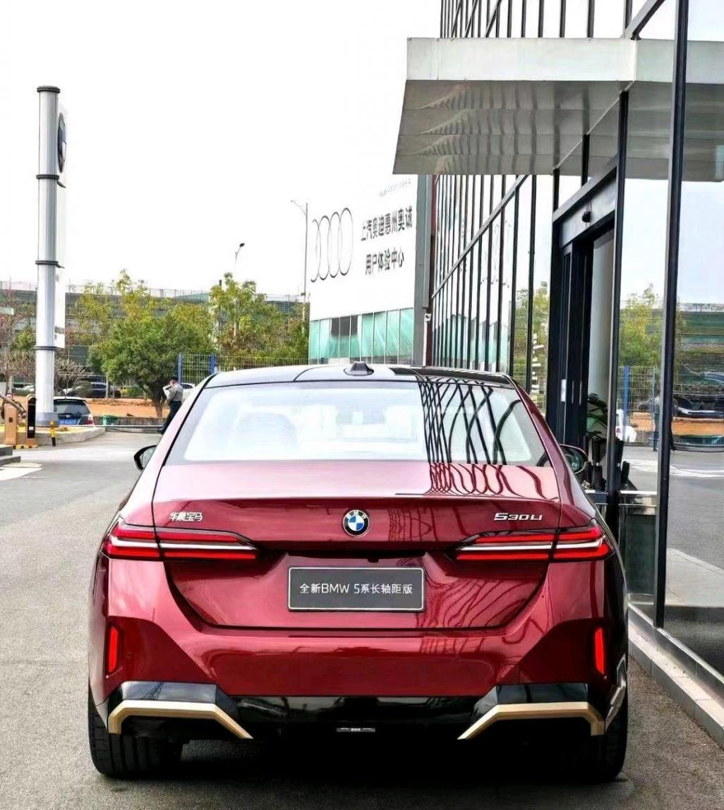 新一代寶馬5系轎車來啦,重塑豪華轎車新標(biāo)桿
