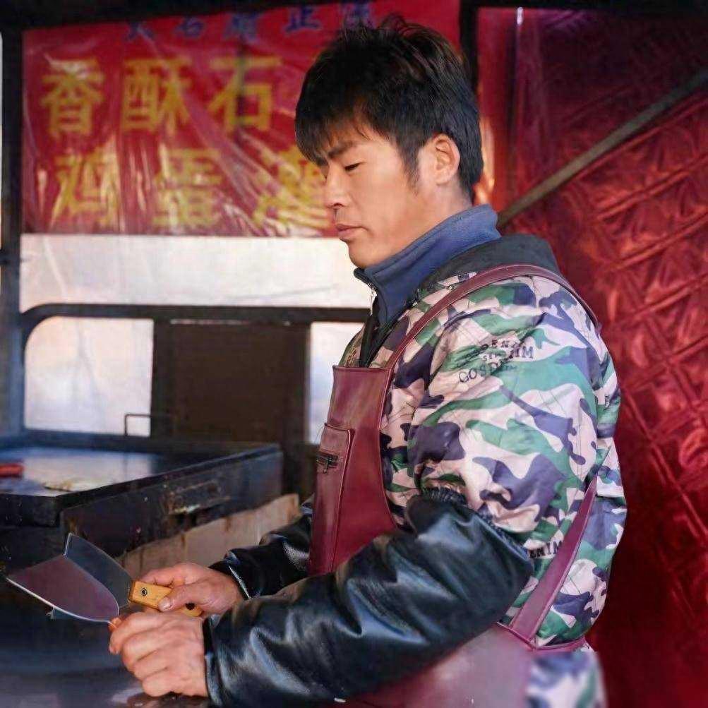 粥餅倫回應稱不知道哪像周杰倫