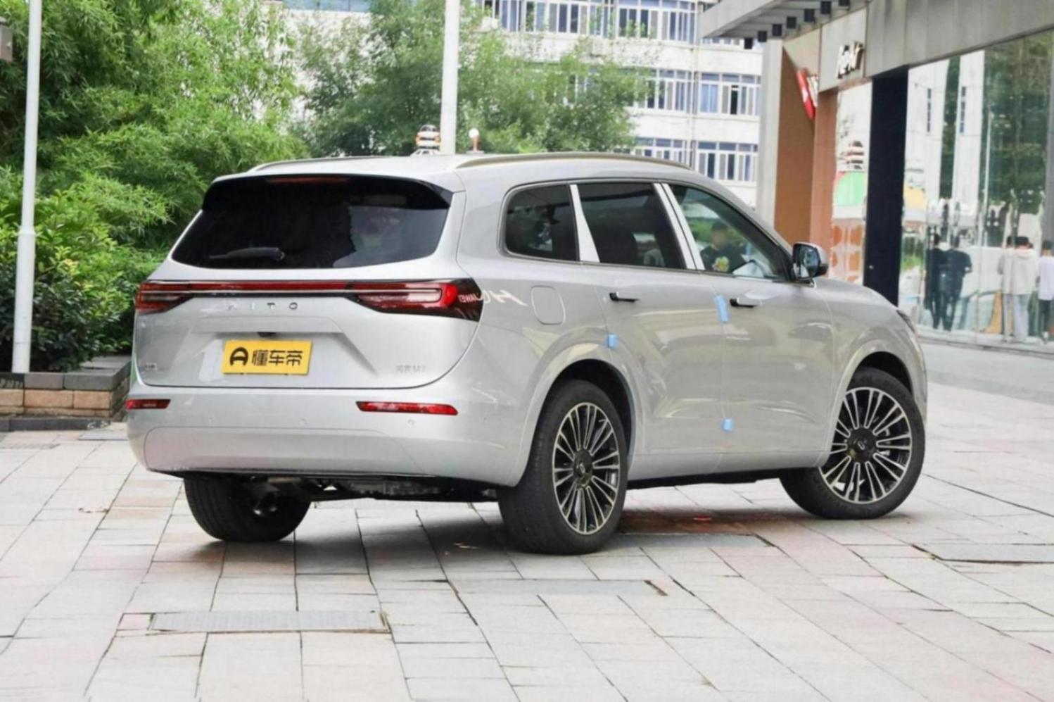 阻擊理想L6?問界出手了,中大型SUV限時22.98萬,綜合續(xù)航1300km