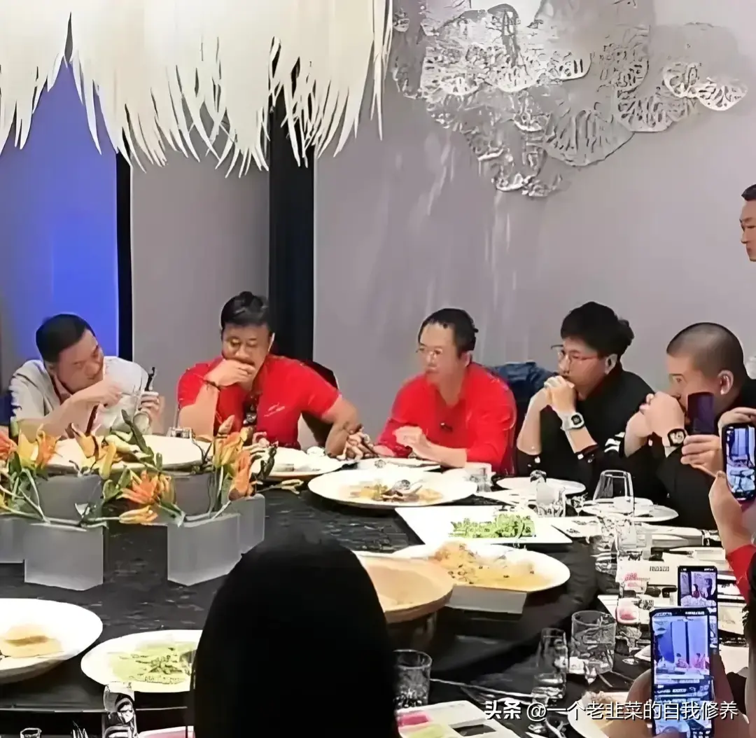 太丟臉了!邁巴赫拍出天價卻收不到錢,周鴻祎這次該如何收場?