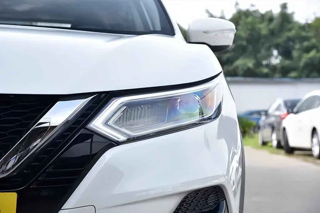 日產逍客·經典:優惠后9.88萬元起售,配2.0L+CVT,值得購買嗎?