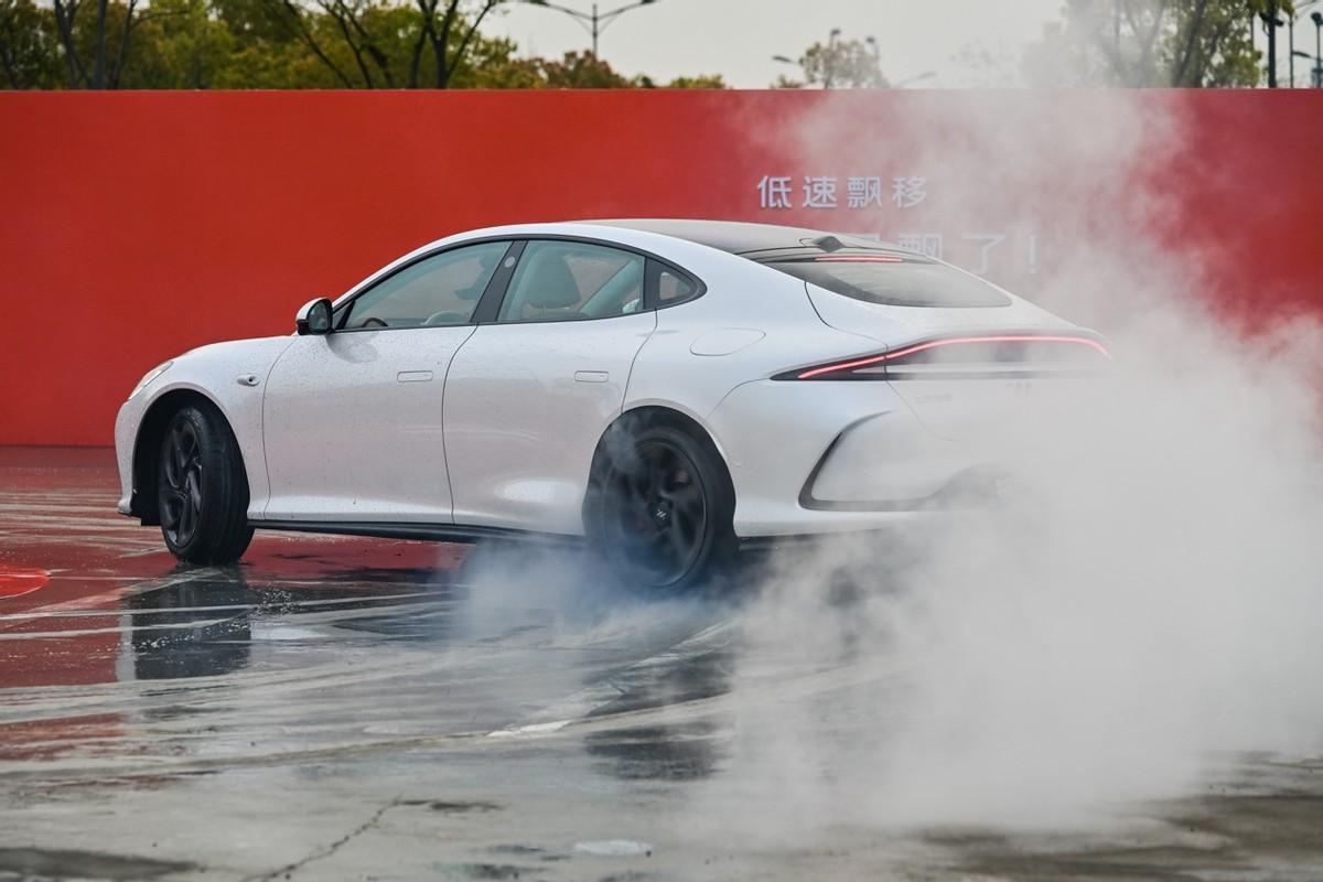 把全部“家底”砸在一臺車上會怎么樣?