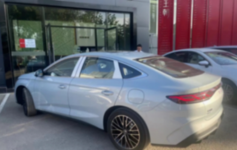 秦L實車進店,發光BYD尾標,中型空間,五代插混,預售12萬起