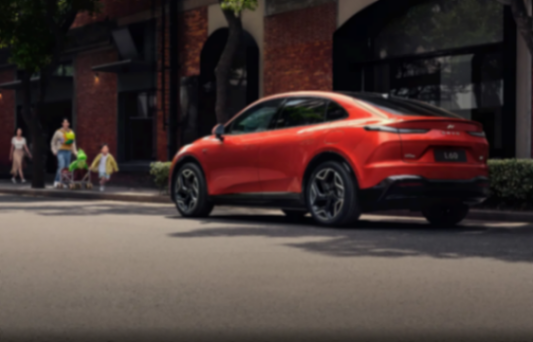 對標(biāo)特斯拉Model Y,蔚來旗下新品牌首款車型開啟預(yù)售,產(chǎn)品力如何
