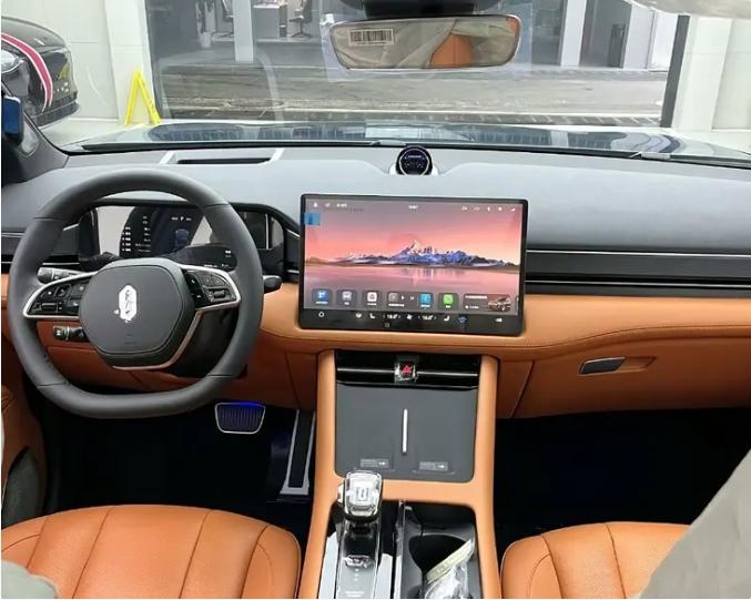 問界新M7 Max煥新版實車曝光 或5月31日上市