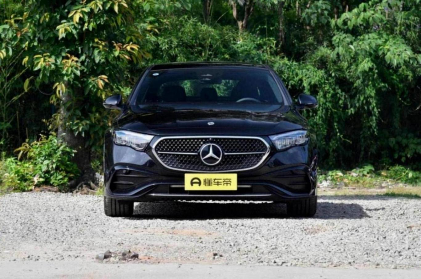 奔馳這款C級車,配2.0T+48V輕混,月銷量破萬,車長超5米,顏值高