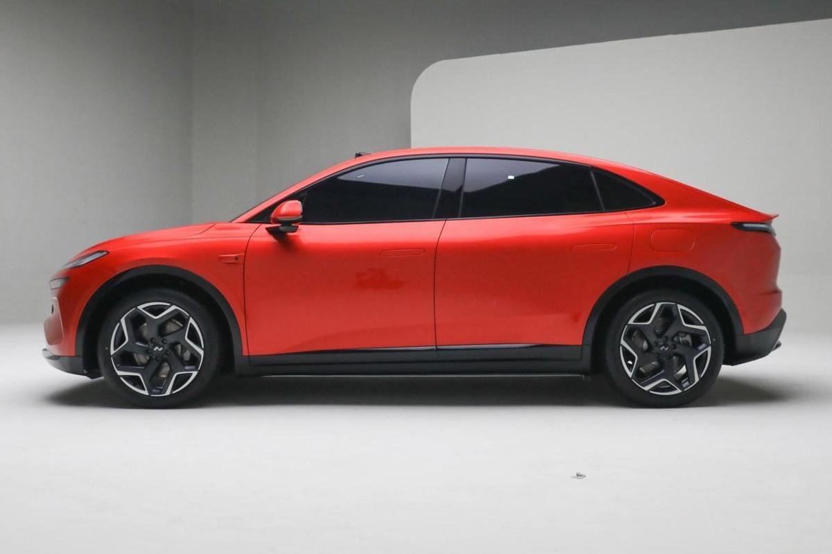 蔚來新品牌新車型,造型很時尚,劍指特斯拉Model Y