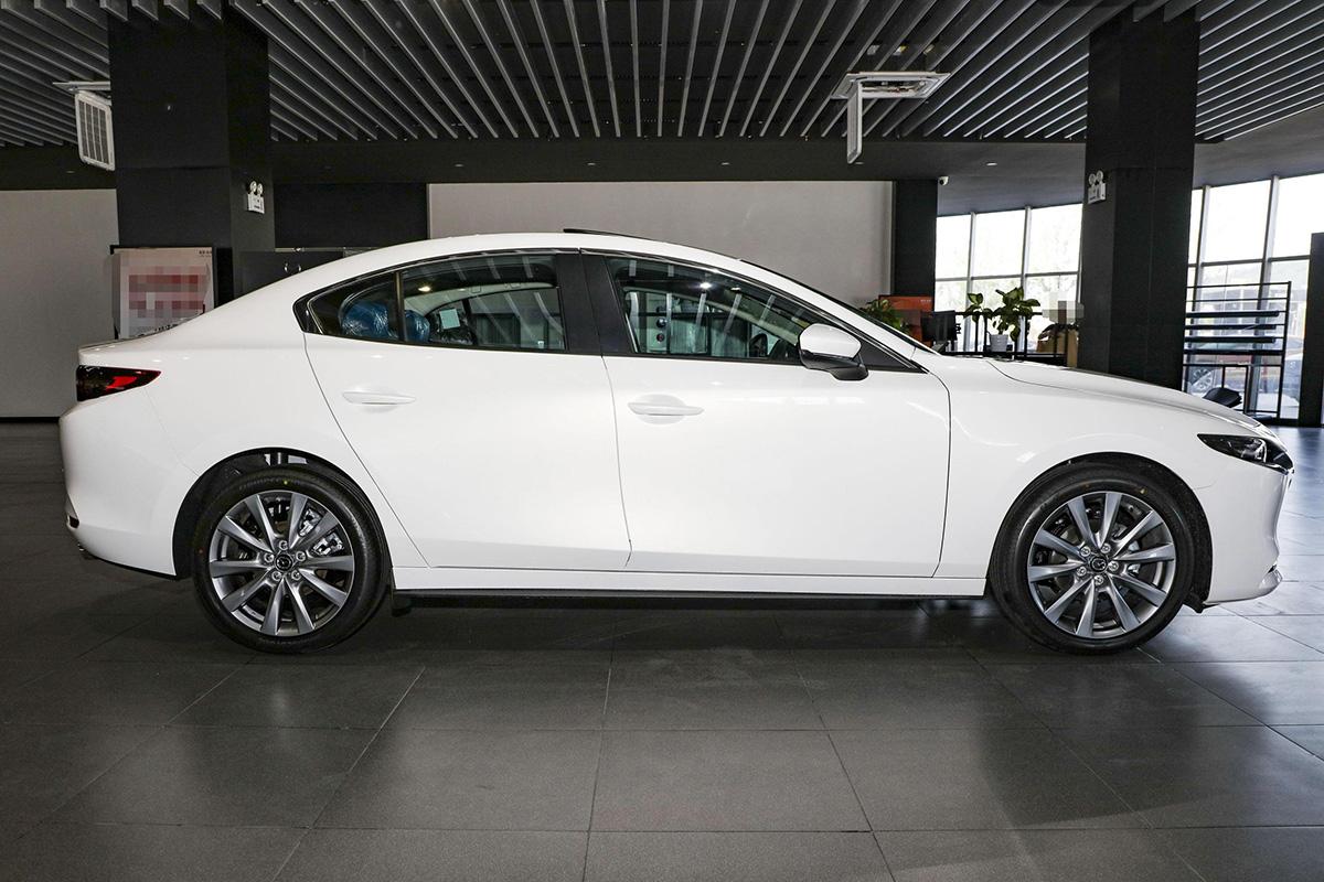 很適合年輕人的家轎,8.99萬起的MAZDA3昂克賽拉值不值得買?