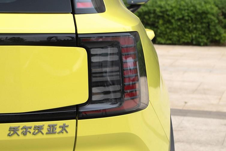 沃爾沃EX30強勢回歸:豪華小車新標桿,專為都市精英打造!