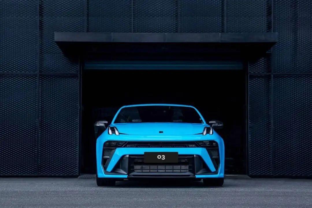 吉利最坑爹的車型,領(lǐng)克03誰(shuí)買(mǎi)誰(shuí)吃虧,新車配三缸,油耗還高