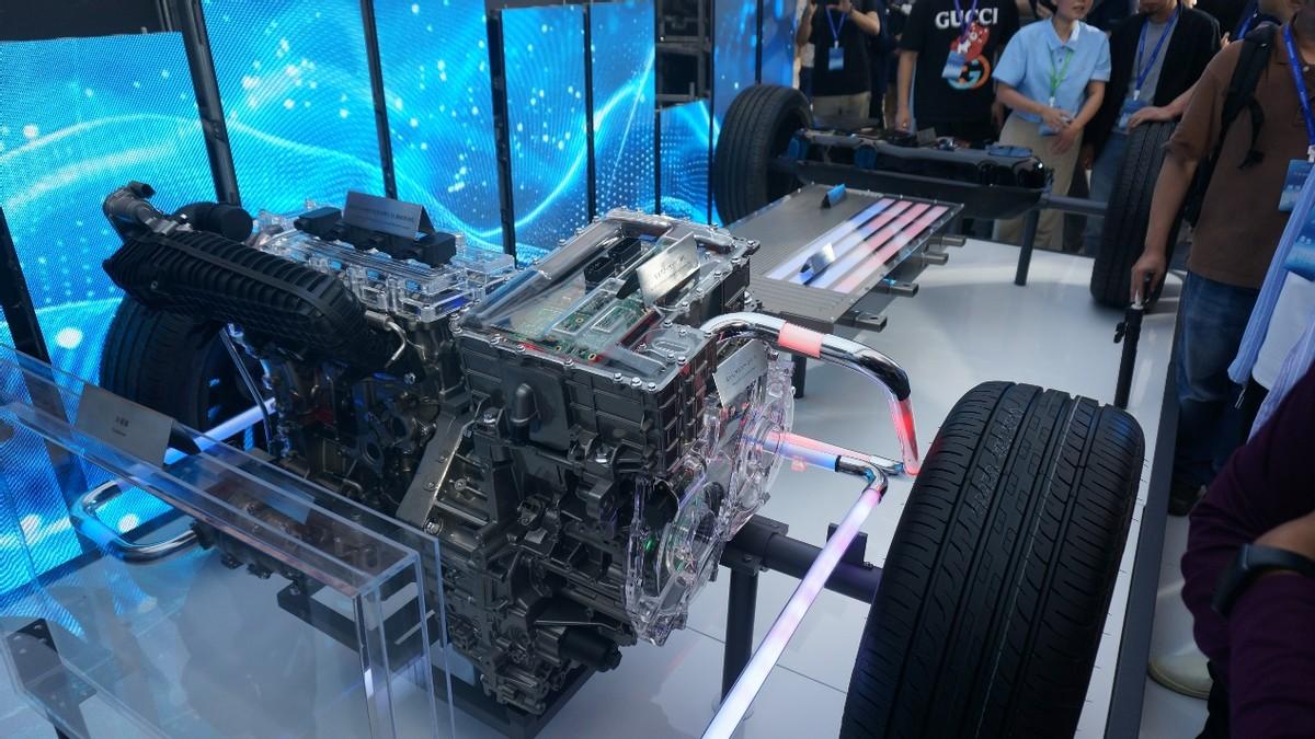 虧電油耗2.9L/100km,比亞迪秦L和海豹06,到底能不能“火”?