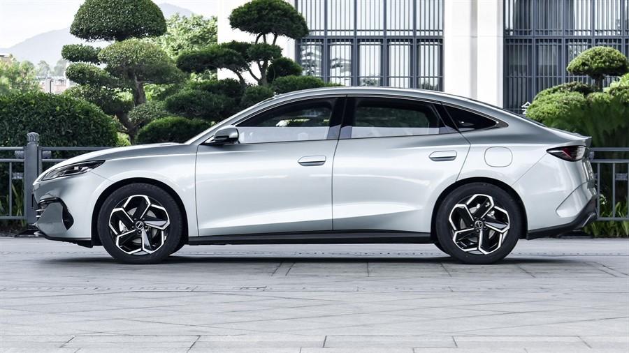 虧電油耗2.9L/100km,比亞迪秦L和海豹06,到底能不能“火”?