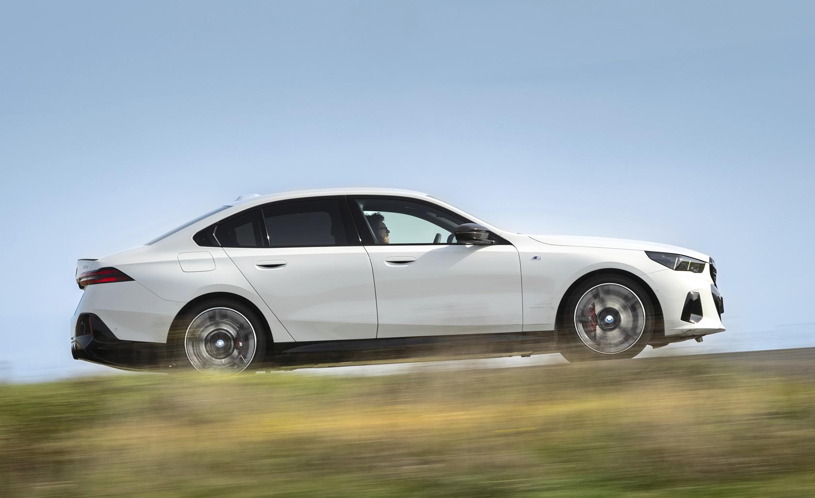 自行卓越:BMW i5 M60 xDrive