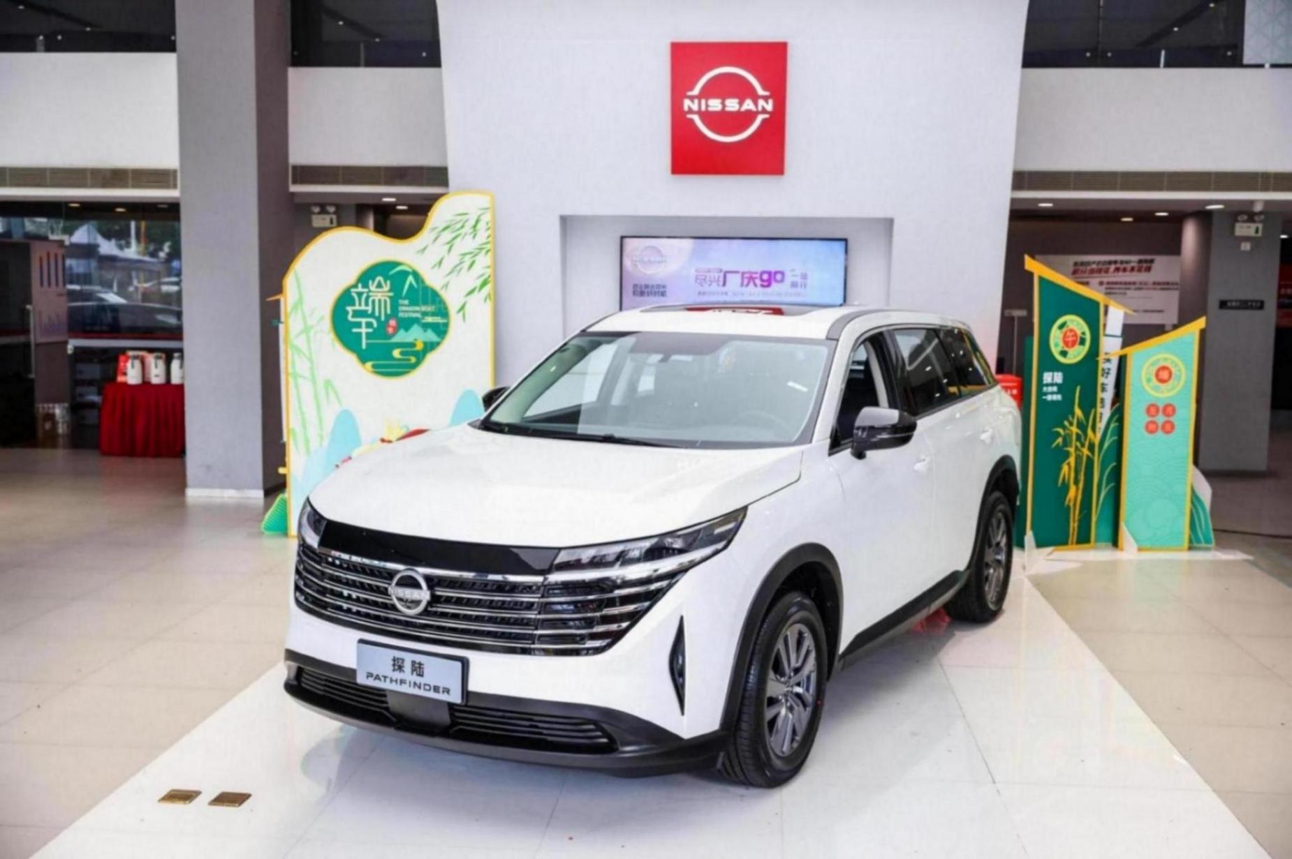 2.0T+9AT,油耗8.65L,軸距2米9,6、7座可選,上市即降2.4萬!