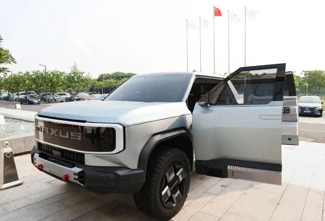 四電機(jī)千匹馬力,上汽大通GST概念皮卡實(shí)車(chē)諜照曝光
