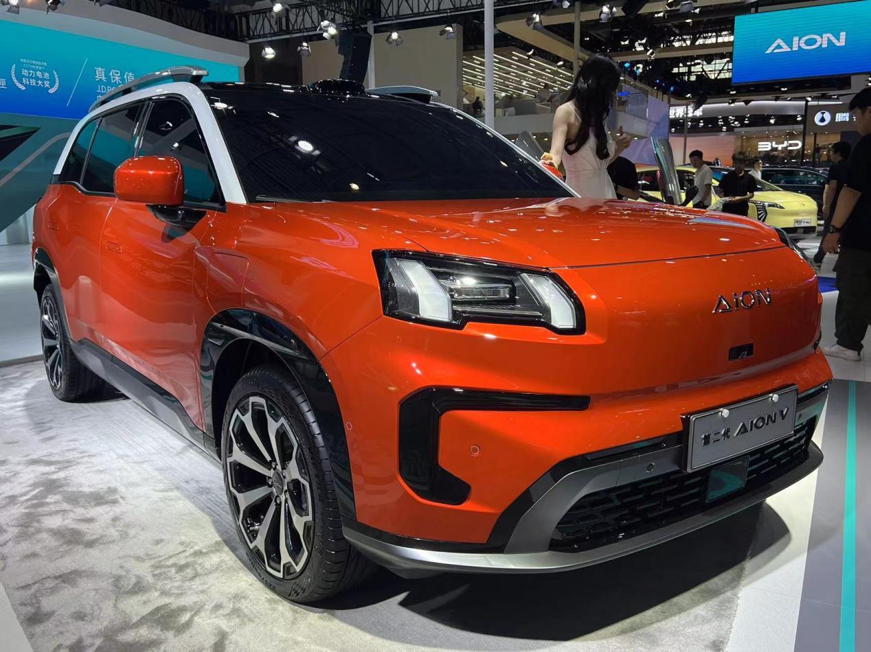 車圈霸王龍,埃安第二代AION V成重慶車展最大熱門