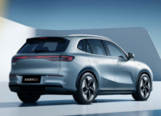 吉利銀河E5:寶騰的首款電動(dòng)車有什么特別的地方?