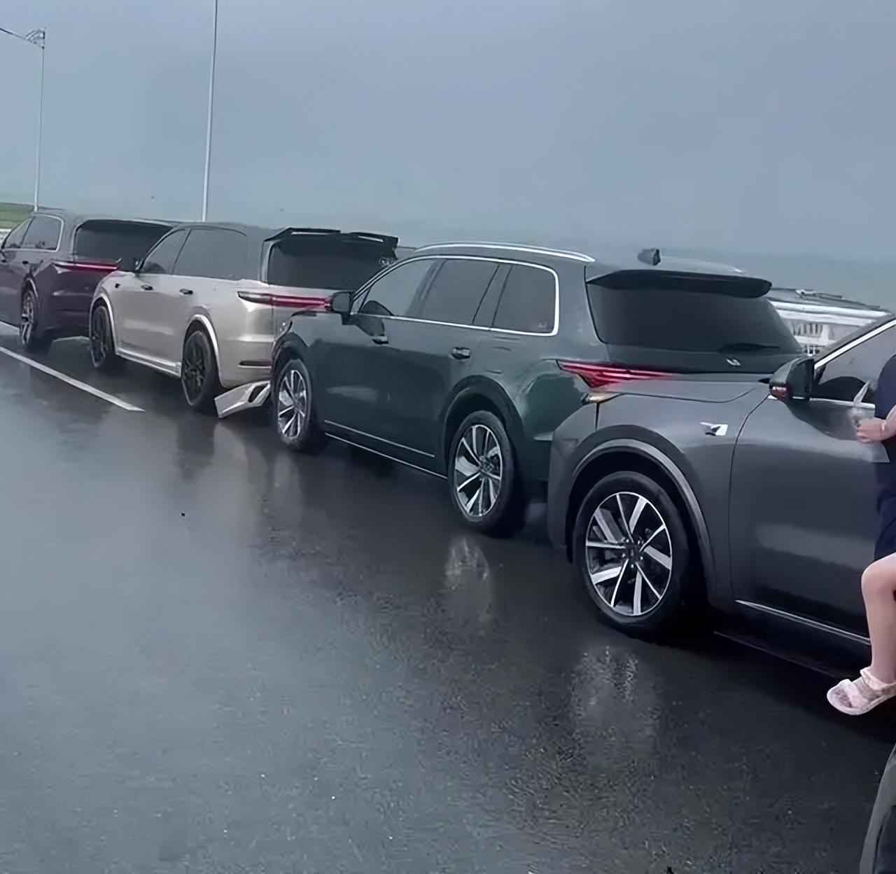 多輛理想汽車連環碰撞,說好的AEB功能大幅度升級呢?
