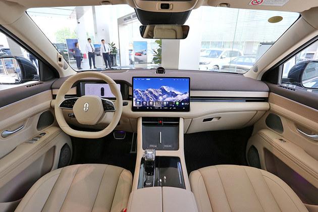 問界新M7 Ultra 智能愛好者不該錯過的車