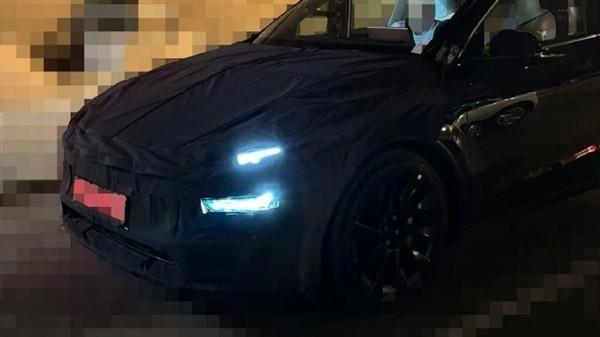 Model Y 無偽裝諜照爆出?電池包信息也更新,2025年上市穩了?