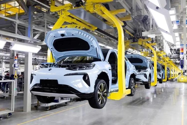 國產新能源車重大利好,通知:機關單位帶頭使用、購買國產新能源