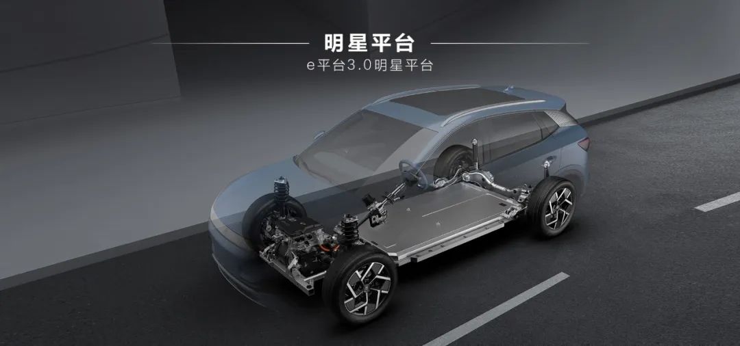 10萬(wàn)級(jí)網(wǎng)紅SUV,挑戰(zhàn)同價(jià)位兩位大佬車型,優(yōu)缺點(diǎn)都在這里了
