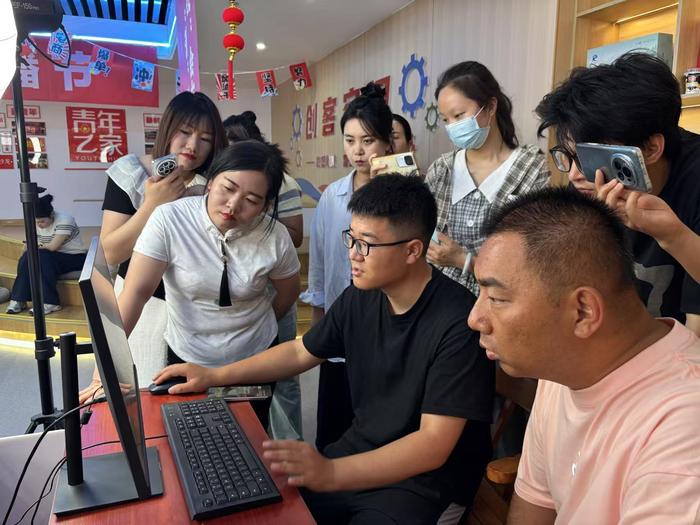 利通區(qū)“青春e行?青年電商實(shí)戰(zhàn)訓(xùn)練營”為學(xué)員解鎖流量新密碼